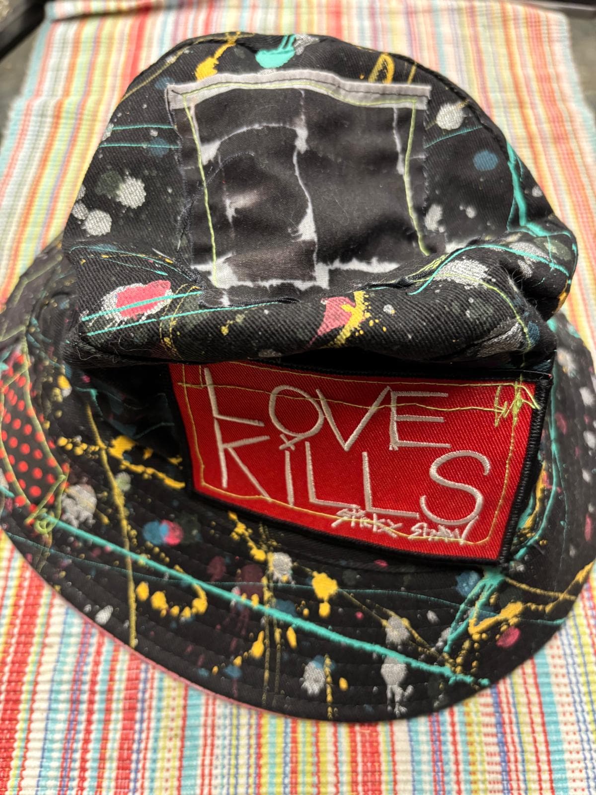 Love Kills - Bucket Hat